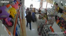 Imagem ilustrativa da imagem Após assalto a loja, homem é preso pelo próprio pai na Bahia