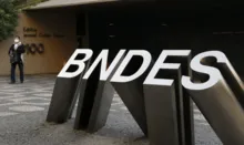 Imagem ilustrativa da imagem BNDES anuncia concurso público com 150 vagas e salários de R$20,9 mil