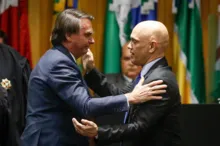 Imagem ilustrativa da imagem Bolsonaro pede que Moraes libere seu passaporte para viajar a Israel