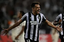 Imagem ilustrativa da imagem Botafogo vence Universitario e segue vivo na Libertadores