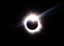 Imagem ilustrativa da imagem Eclipse solar: olhar fenômeno pode causar perda irreparável da visão