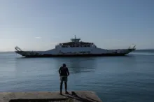 Imagem ilustrativa da imagem Hoje sufoco, o ferry-boat, como a ponte, também já foi lenga-lenga