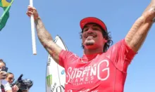 Imagem ilustrativa da imagem Medina se classifica às quartas de final no circuito mundial de surfe