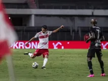 Imagem ilustrativa da imagem Nos pênaltis, CRB vence Botafogo PB e pode pegar o Bahia no Nordestão