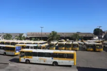 Imagem ilustrativa da imagem Ônibus voltam a circular em Fazenda Coutos após madrugada de terror