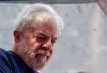 Imagem ilustrativa da imagem Oposição protocola pedido de impeachment de Lula