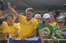 Imagem ilustrativa da imagem Parlamentares arrecadam R$ 125 mil para custear ato pró-Bolsonaro