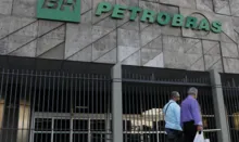 Imagem ilustrativa da imagem Petroleiros pedem inquérito contra conselheiro da Petrobras na CVM