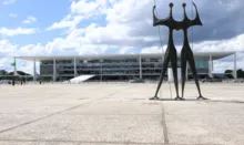 Imagem ilustrativa da imagem Praça dos Três Poderes passará por revitalização