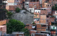 Imagem ilustrativa da imagem Quase 100 ocorrências são registradas em Salvador por causa das chuvas