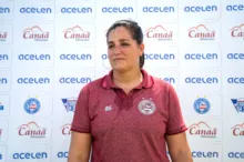Imagem ilustrativa da imagem "Sempre buscando o gol”, garante Lindsay Camila, treinadora do Bahia