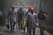 Imagem ilustrativa da imagem Temporal deixa mais de uma dezena de mortos no Sudeste do país