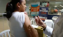 Imagem ilustrativa da imagem Vacina contra gripe e dengue estará disponível em mais de 40 postos