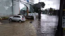 Imagem ilustrativa da imagem Vídeo: Chuvas causam transtornos em diferentes partes de Salvador