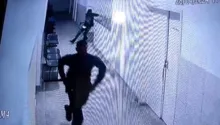Imagem ilustrativa da imagem Vídeo mostra momento em que dupla invade hospital para matar homem