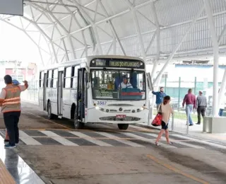 Ônibus da RMS voltam a rodar com destino ao centro de Salvador