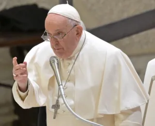 Papa pede negociação para acabar com guerra na Ucrânia