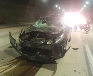 Ventilador do Rodoanel despenca e atinge dois carros em SP