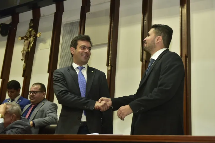 Tiago Correia e Jordávio Ramos são presidente e vice do PSDB-BA
