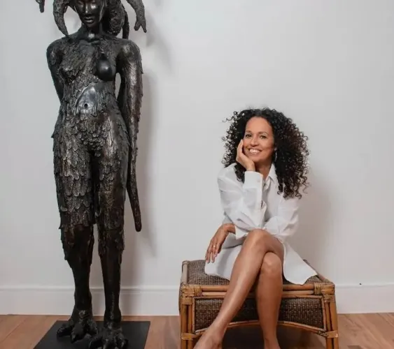 O trabalho de Nádia Taquary aparece, com bastante frequência, em grandes exposições realizadas pelo mundo