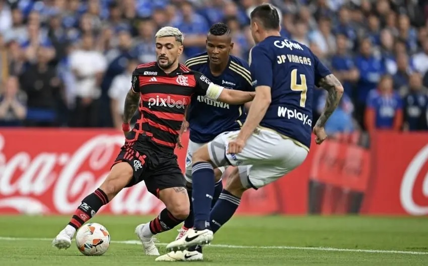 Flamengo empata por 1 a 1 com Millonarios em estreia na Libertadores