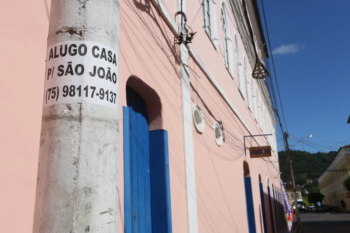Imagem ilustrativa da imagem Aluguel de casa para o São João no interior da Bahia chega a R$ 15 mil