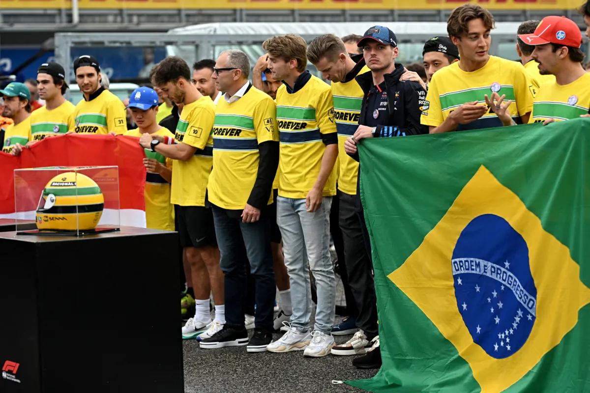 Atual tricampeão, Max Verstappen não vestiu a camisa padronizada da homenagem