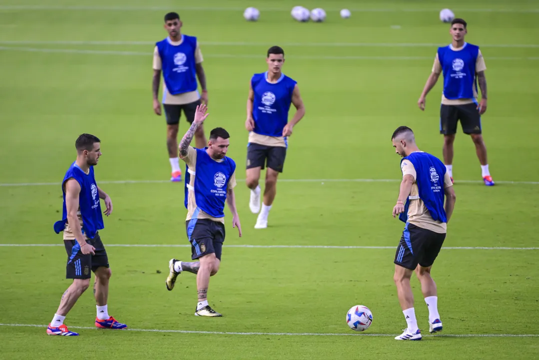 Jogadores da Argentina durante treino