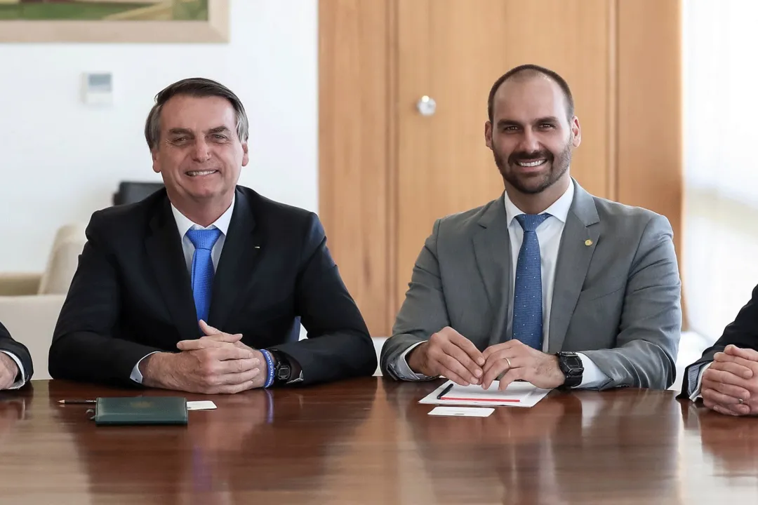 Bolsonaro parabenizou filho por aniversário