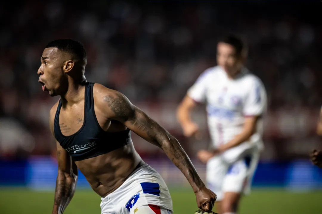 Jean Lucas comemorando gol de empate do Bahia contra o Atlético-GO