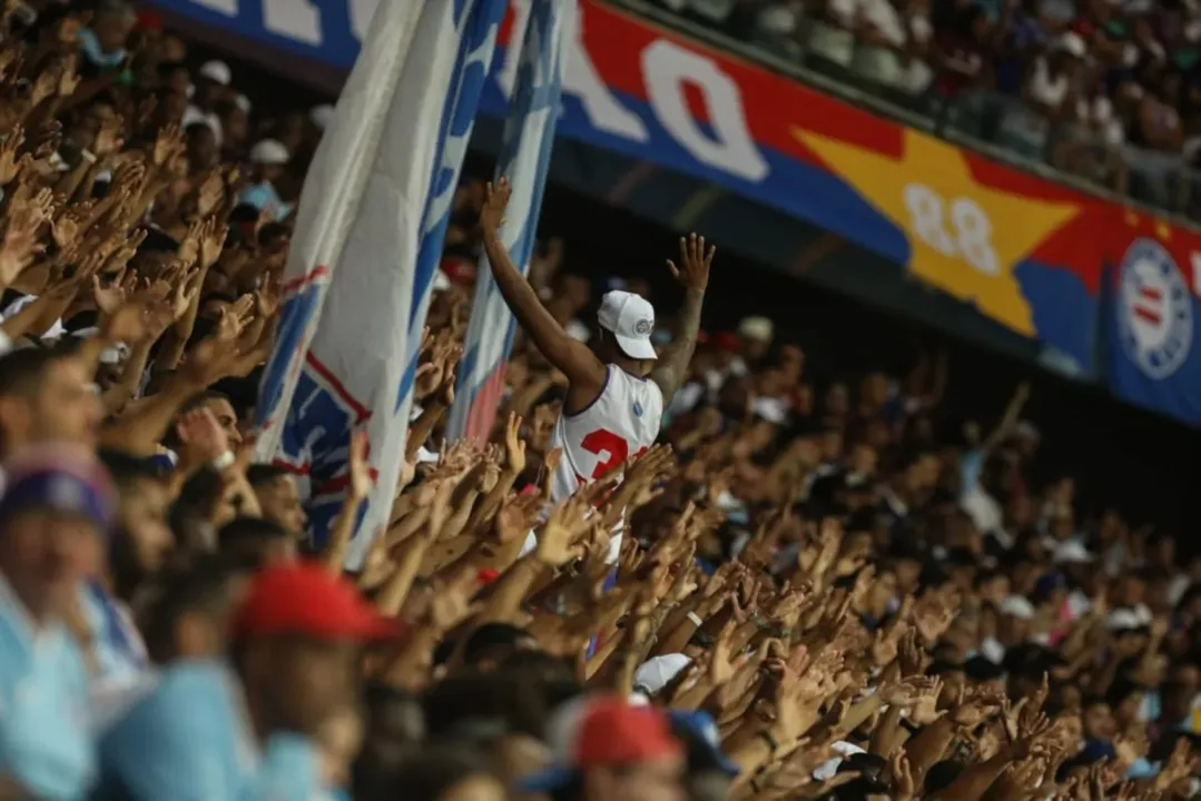 Festa da fiel torcida tricolor na Arena Fonte Nova