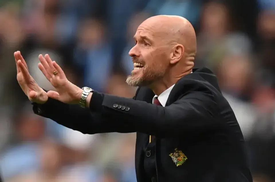 Erik Ten Hag chegou a ficar próximo de ser demitido