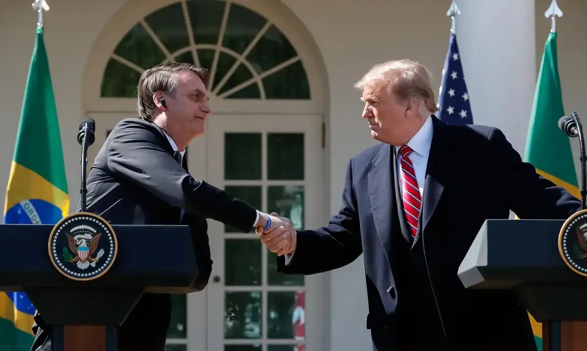 Bolsonaro garantir estar em eventual posse de Trump