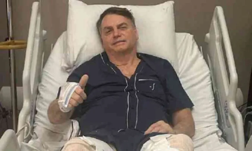 Ex-presidente Jair Bolsonaro (PL) continua internado no Hospital Vila Nova Star