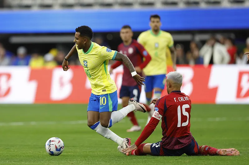 Atacante Rodrygo foi titular do Brasil