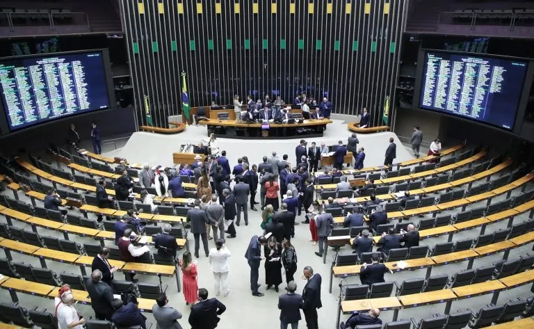 Governo Lula (PT) disponibilizou na quinta-feira, 4, mais de R$ 4,2 bilhões em emendas parlamentares