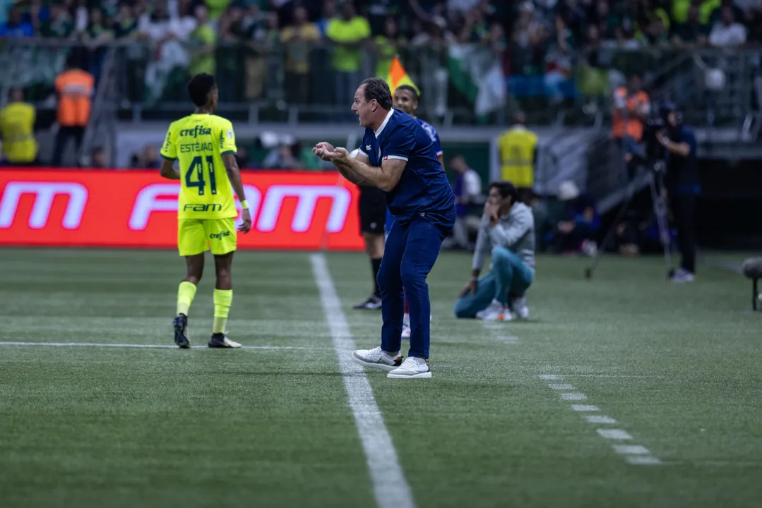 Rogério Ceni na beira do campo