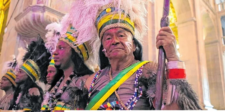 Indígenas na 200ª edição do Te Deum em celebração ao 2 de Julho, ontem na Catedral Basílica de Salvador