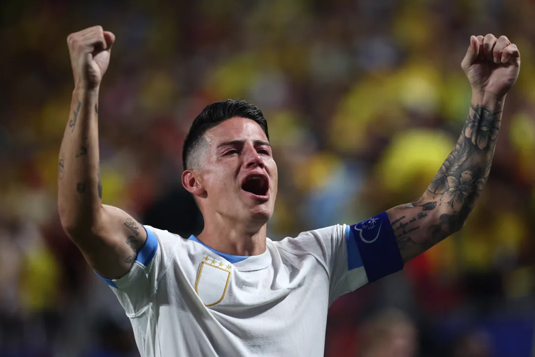 James Rodríguez celebrando classificação à final