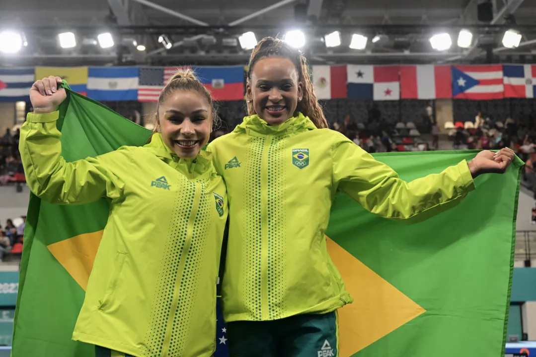 Rebeca Andrade e Flávia Saraiva, da ginástica artística