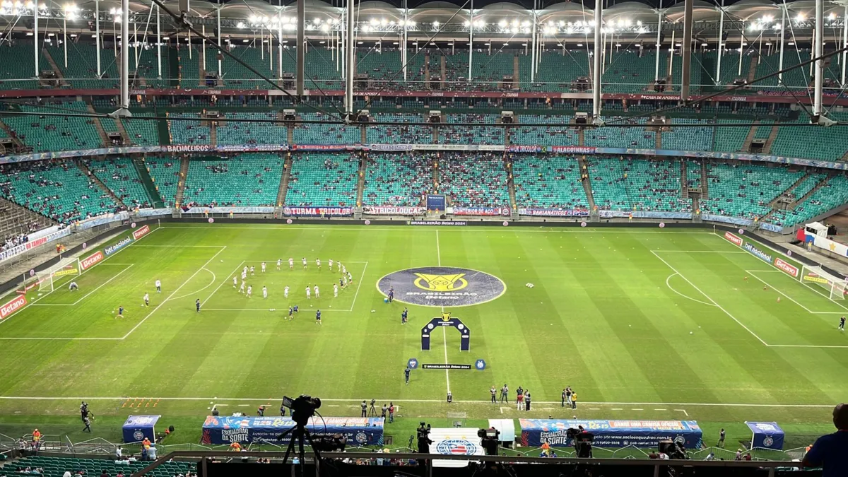 Pré-jogo rolando na Arena Fonte Nova