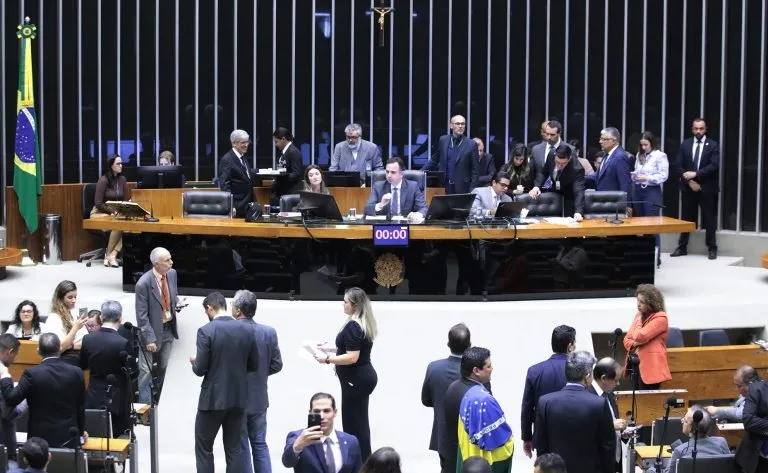 Parlamentares analisaram vetos em sessão conjunta do Congresso Nacional