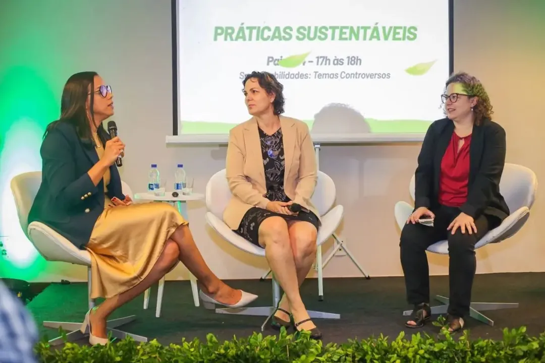 REGINA UCHÔA, ROBERTA CASALI E RITA FRANCO