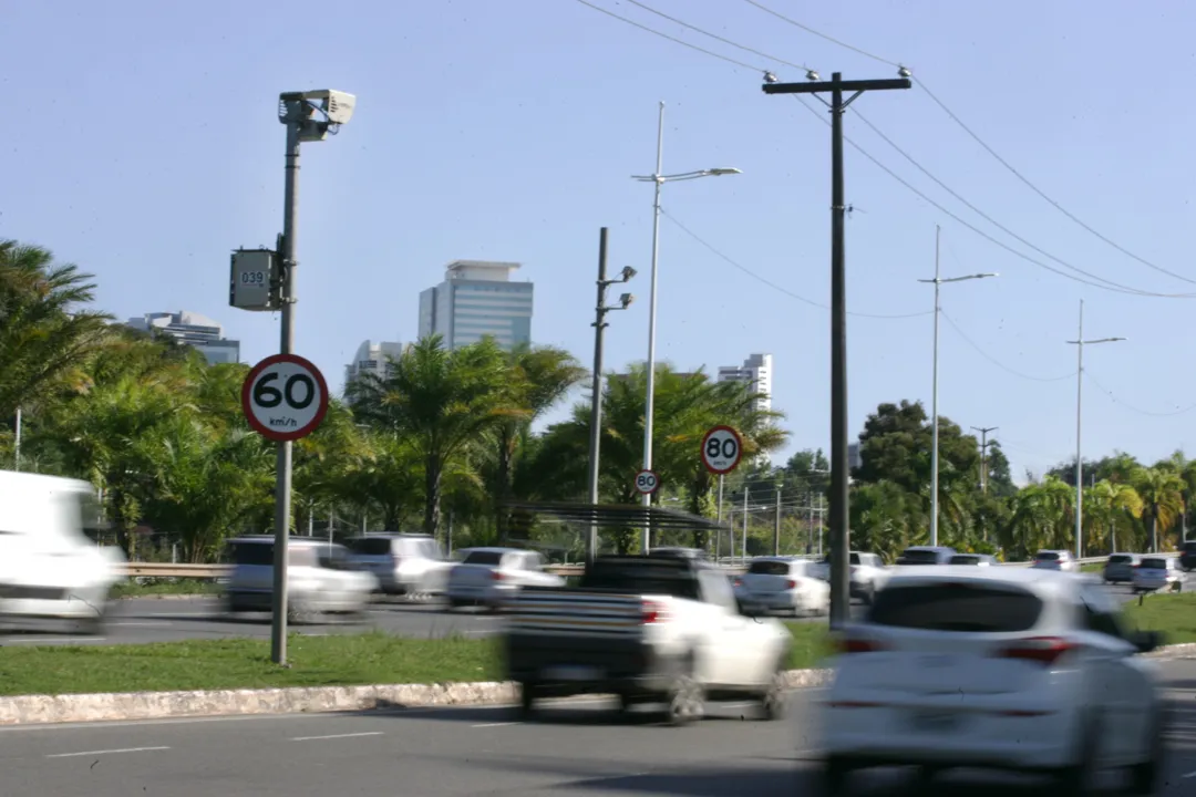 A captura dos milhares de ilícitos faz parte da campanha Maio Amarelo

Na foto: Rada na avenida Paralela

Foto: Olga Leiria / Ag. A Tarde

Data: 11/08/2022