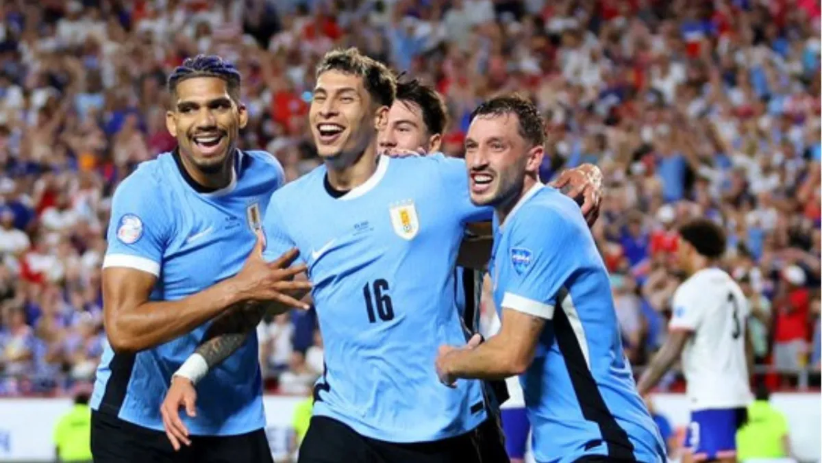 Uruguaios comemoram mais uma vitória e a classificação