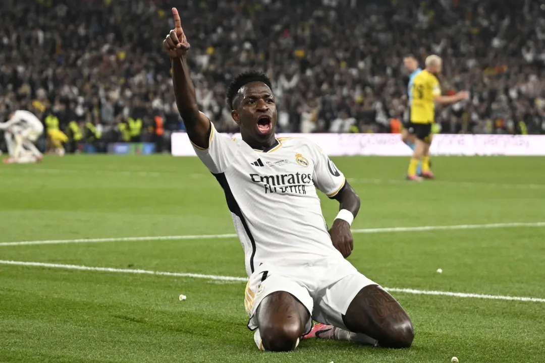 Vinicius Junior comemorando gol marcado na final da Champions League