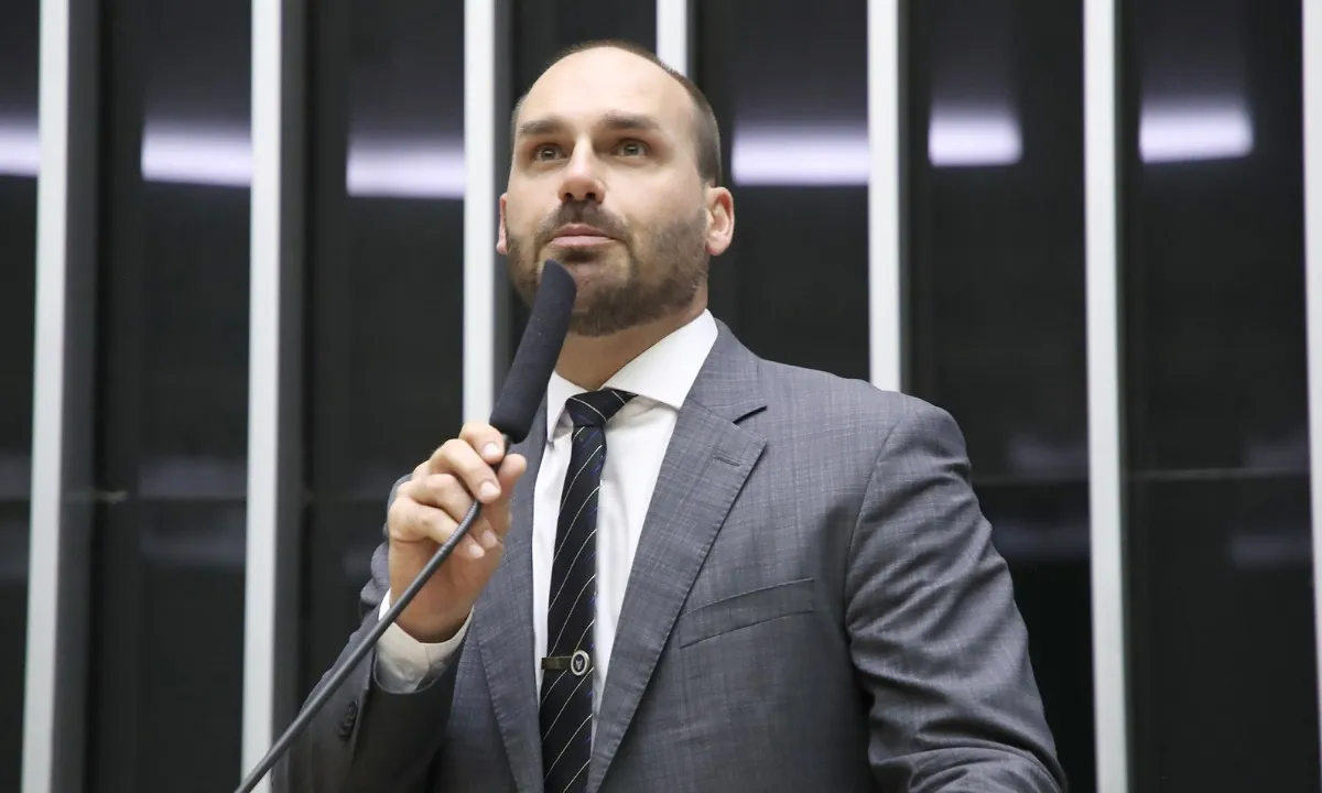 Deputado Eduardo Bolsonaro fala sobre pandemia