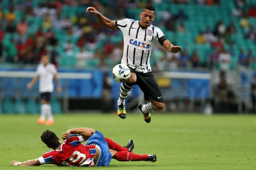 Em novembro de 2014, Bahia perdeu para o Corinthians por 2 a 1, na Arena Fonte Nova