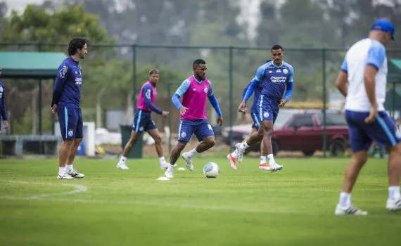 Elenco Tricolor durante atividade no CT do Palmeiras, em Guarulhos-SP