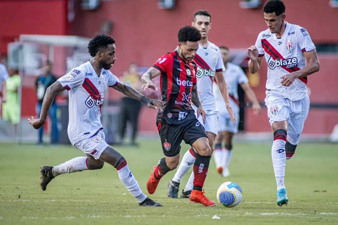 Vitória perdeu para o Atlético-GO por 2 a 0 na tarde deste sábado, 1